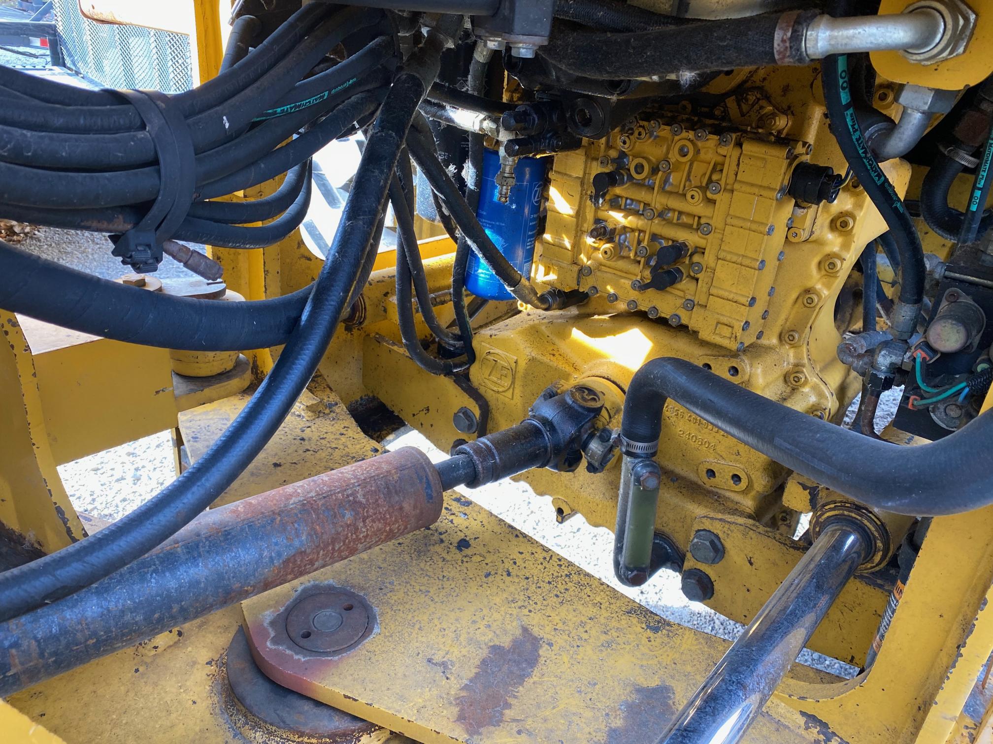 2004 DEERE 544J - Image 16